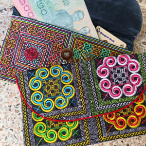 Hmong Magnetic Clasp Envelope Wallet (Mini Spirals)